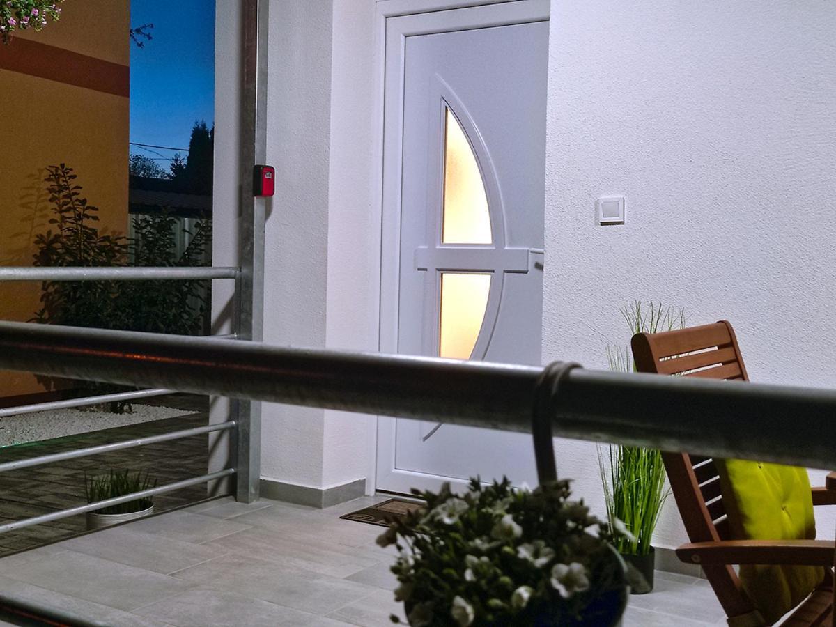 White Stone Apartman Hajdúszoboszló Εξωτερικό φωτογραφία