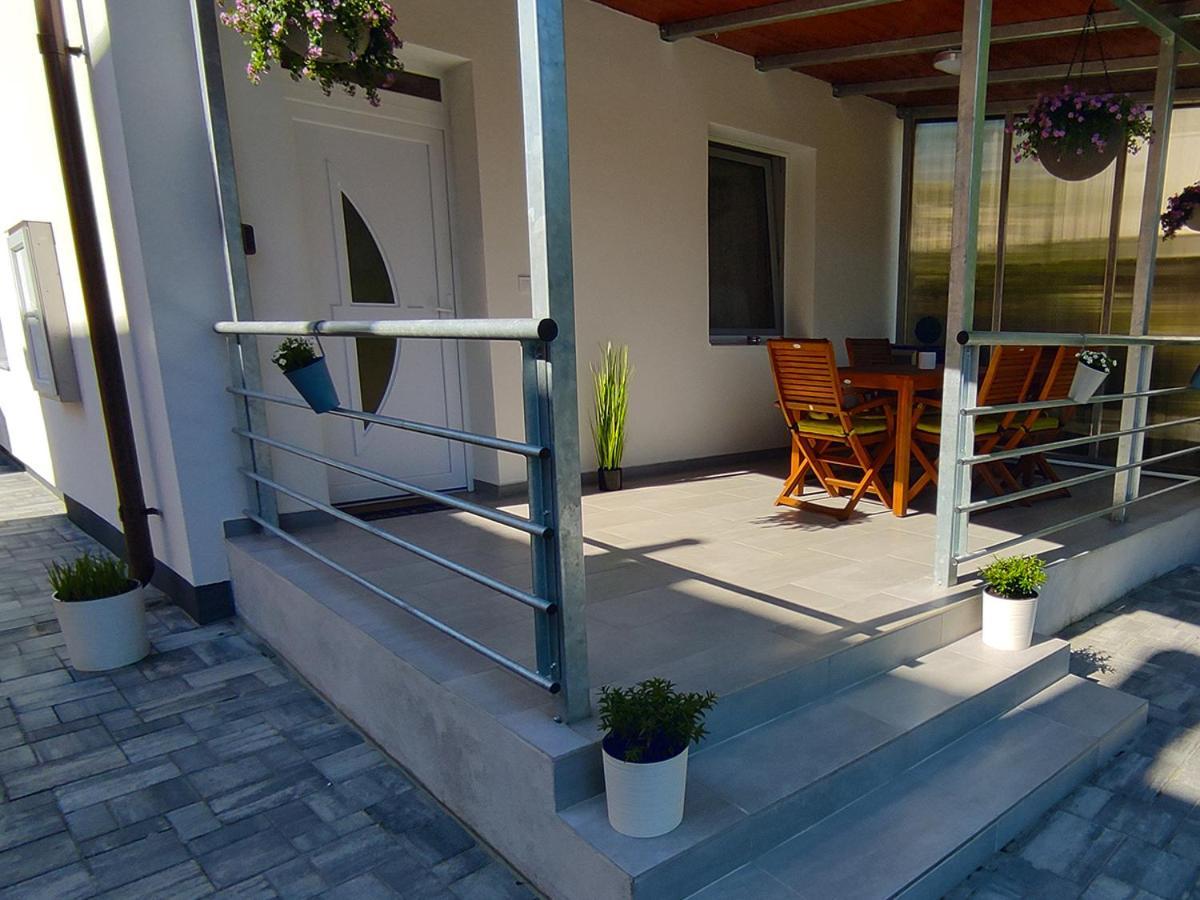 White Stone Apartman Hajdúszoboszló Εξωτερικό φωτογραφία