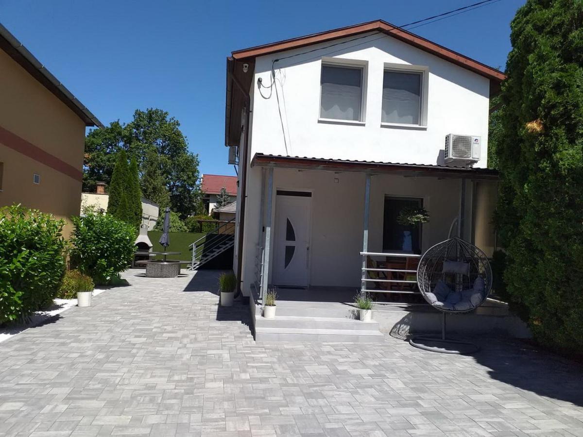 White Stone Apartman Hajdúszoboszló Εξωτερικό φωτογραφία