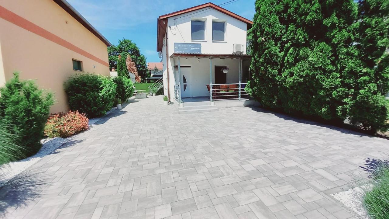 White Stone Apartman Hajdúszoboszló Εξωτερικό φωτογραφία