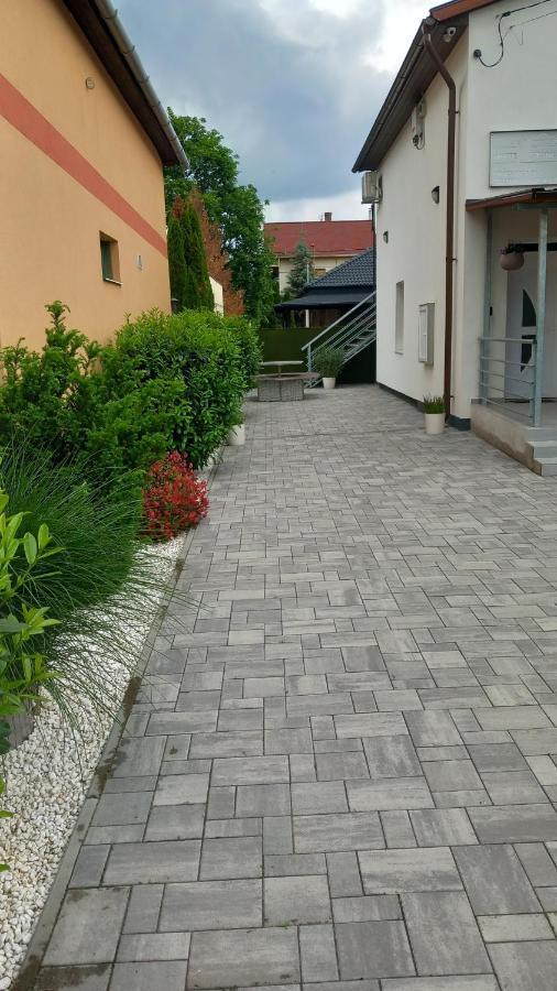 White Stone Apartman Hajdúszoboszló Εξωτερικό φωτογραφία